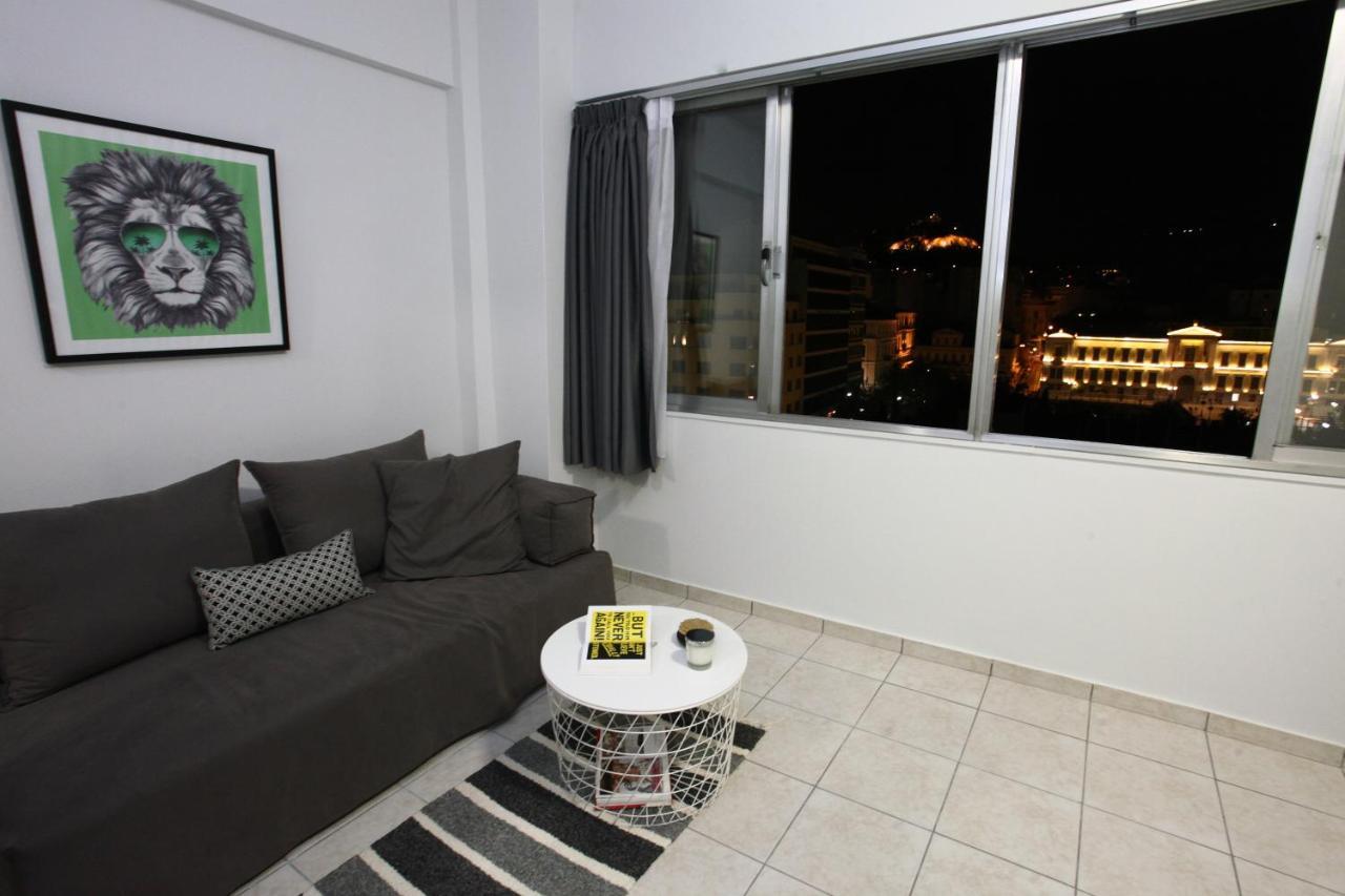 Old Town Hall Suites And Apartments เอเธนส์ ภายนอก รูปภาพ