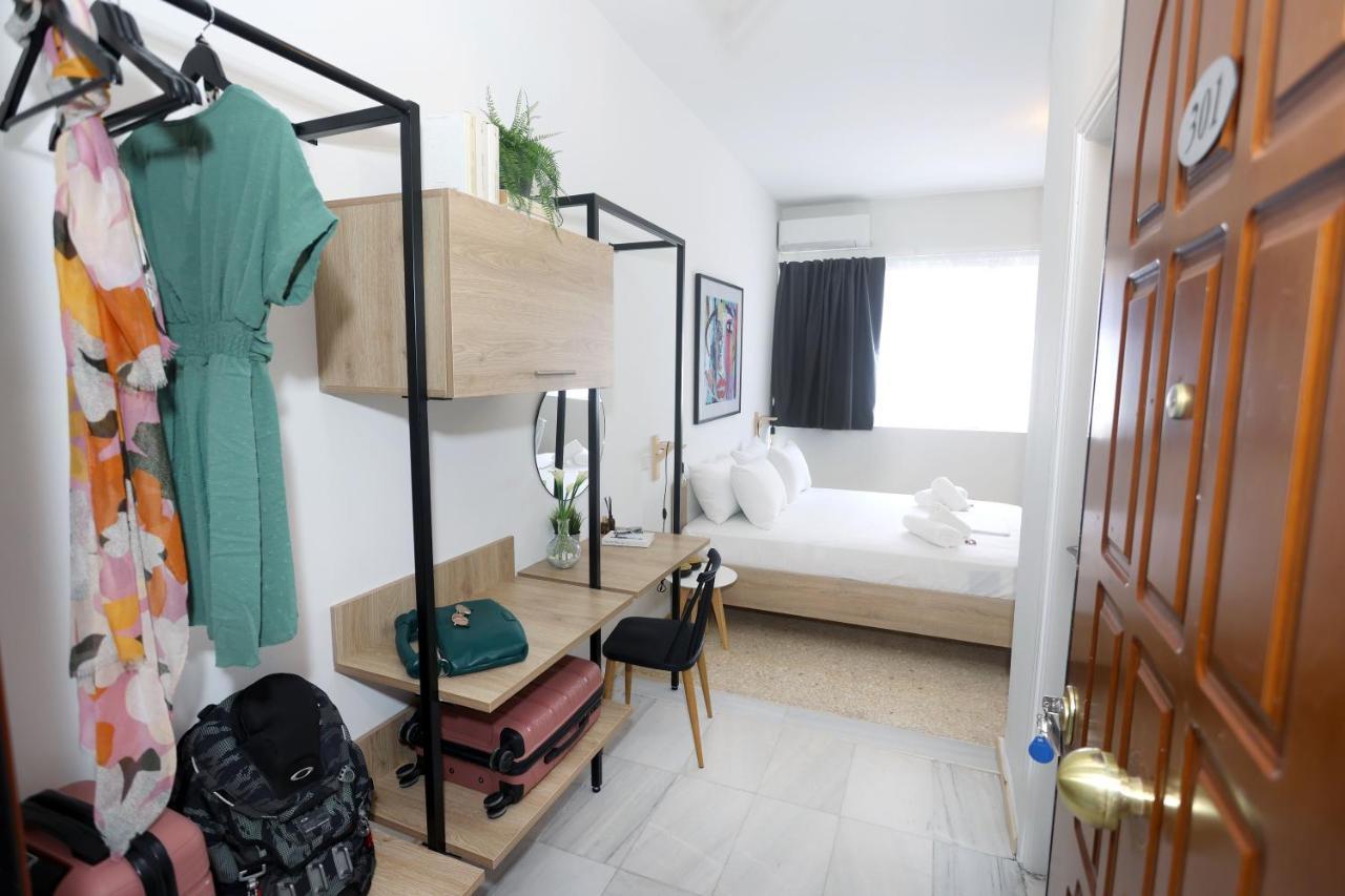 Old Town Hall Suites And Apartments เอเธนส์ ภายนอก รูปภาพ